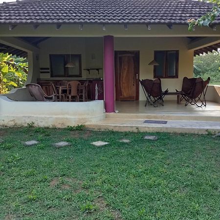 Sunshine Cafe Apartamento Tangalle Exterior foto