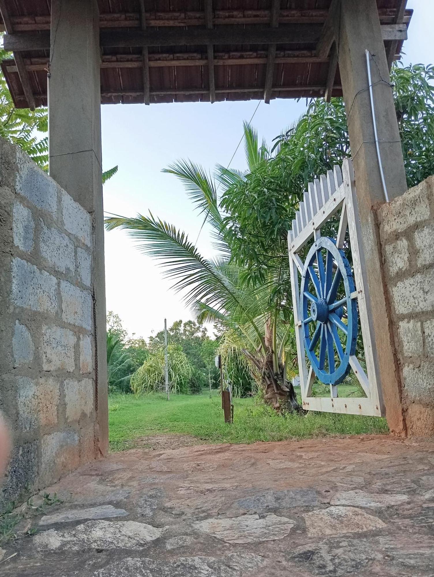 Sunshine Cafe Apartamento Tangalle Exterior foto