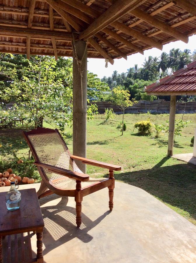 Sunshine Cafe Apartamento Tangalle Exterior foto
