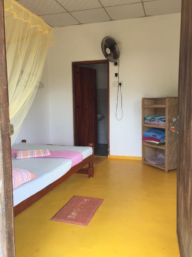 Sunshine Cafe Apartamento Tangalle Exterior foto
