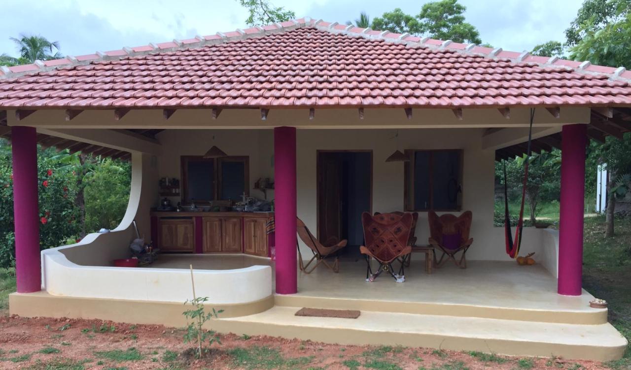 Sunshine Cafe Apartamento Tangalle Exterior foto