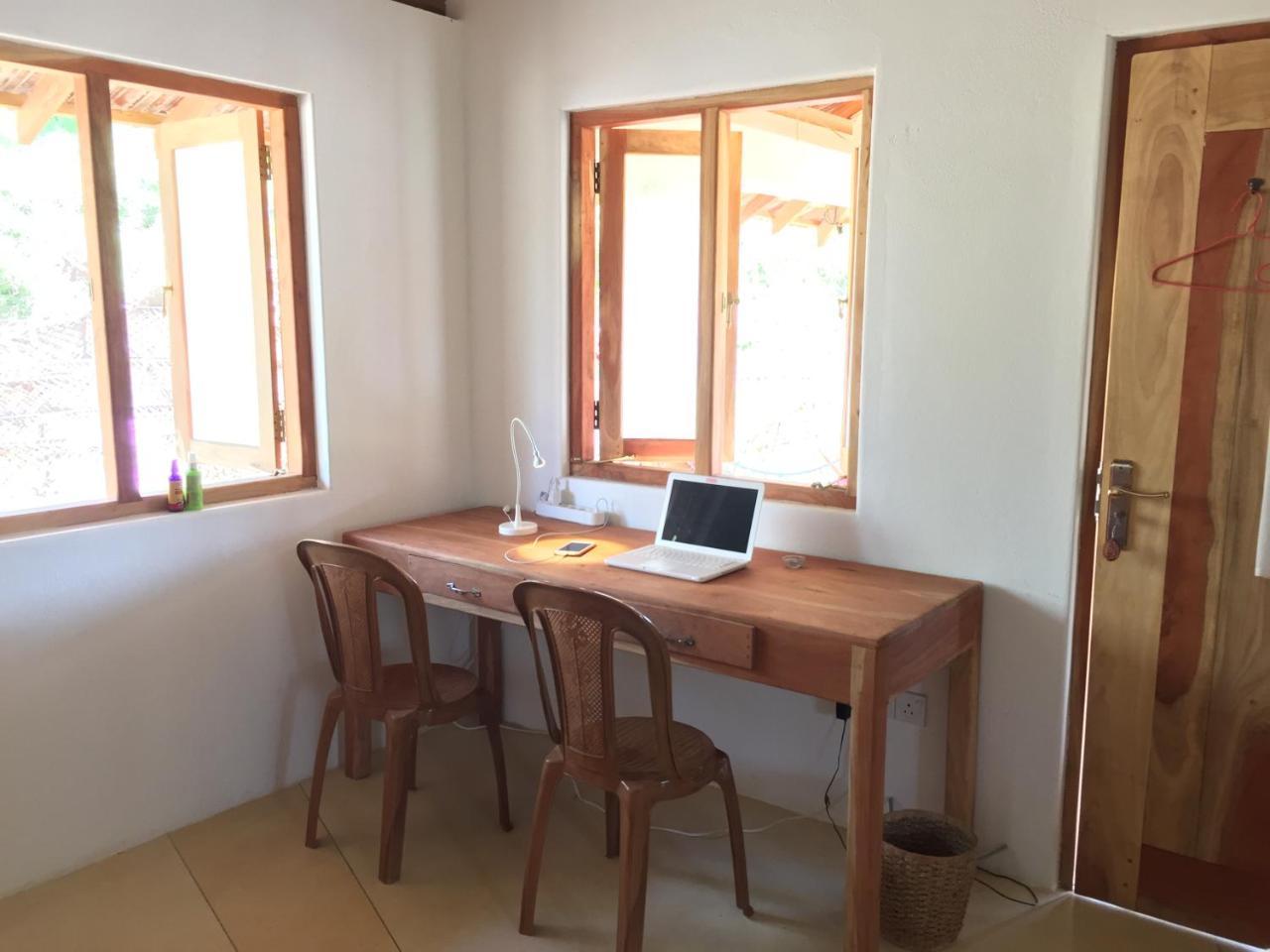 Sunshine Cafe Apartamento Tangalle Exterior foto