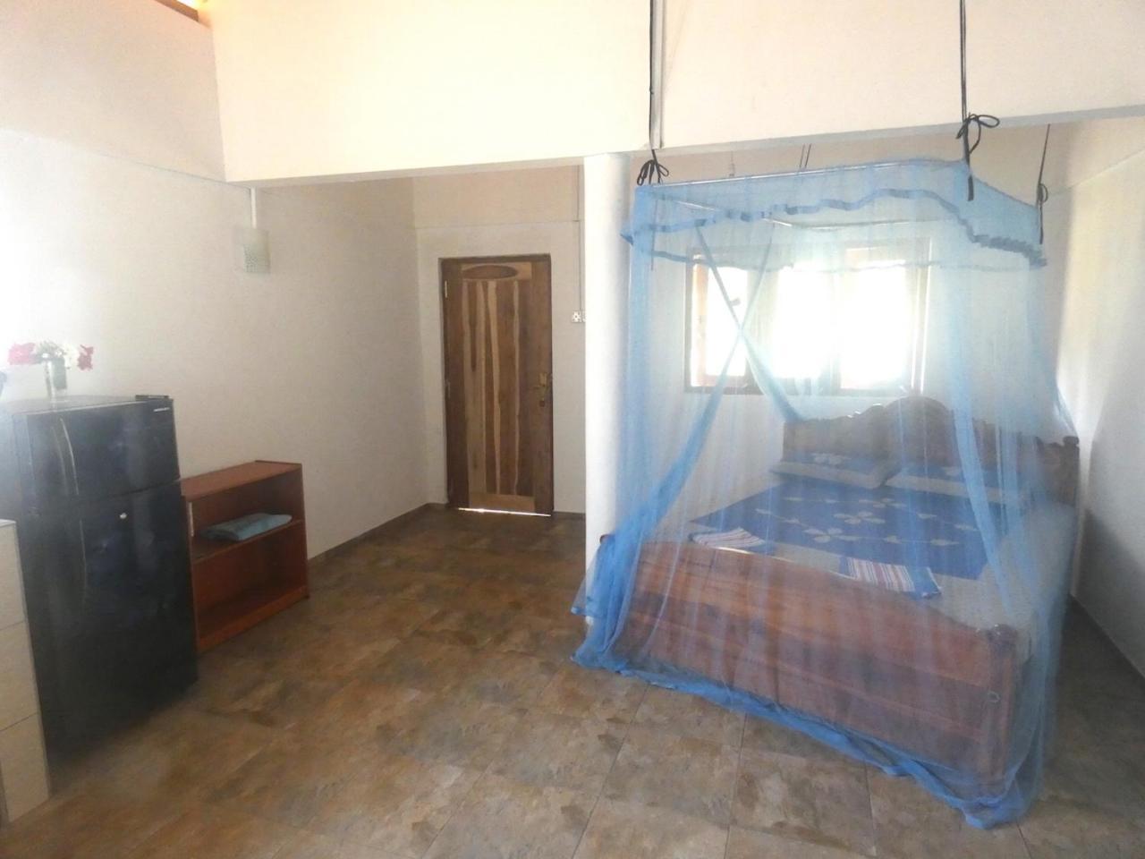 Sunshine Cafe Apartamento Tangalle Exterior foto